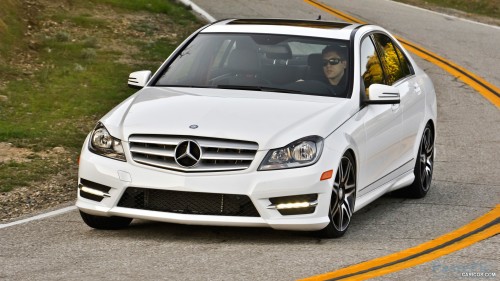364---yMdncAM---Mercedes-Benz-C-Class-Sport55562a4ccafed3b8.jpg
