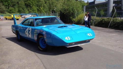 417---FAswdX2---Plymouth-Roadrunner-Superbird28a26d796072e204.jpg