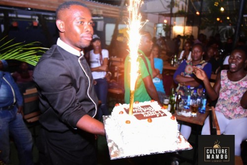 Birthday_waiter8b2c8d3dd3c52a79.jpg