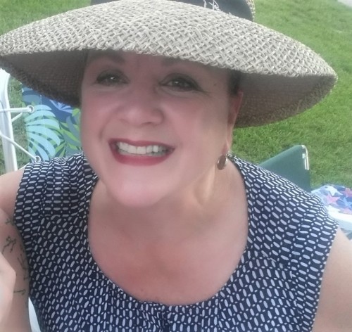 Kelly-w-Hate4682defb2018a98.jpg