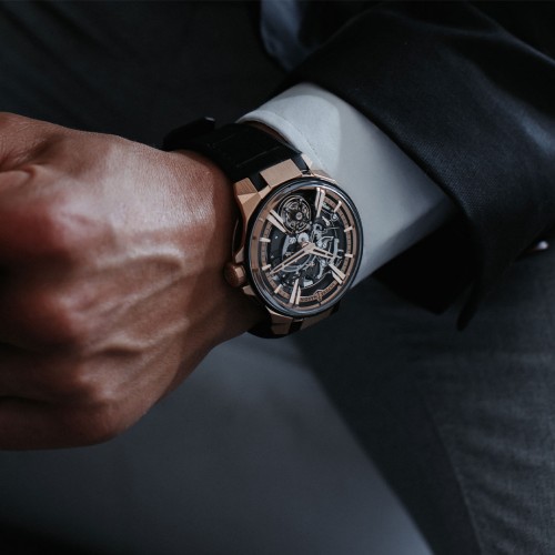 07-Ulysse-Nardin-BlHouseStra1cf95ed974f7a56.jpg